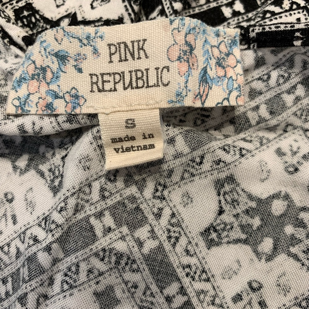 Pink republic dress. Size small - Picture 5 of 9